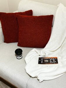 Simple Ways to Create a Cozy and Inviting Home Environment